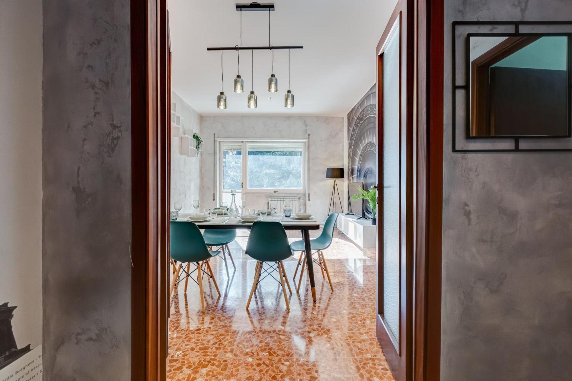 Appartamento Large With Swimming Pool And Tennis Court Near The Station Roma