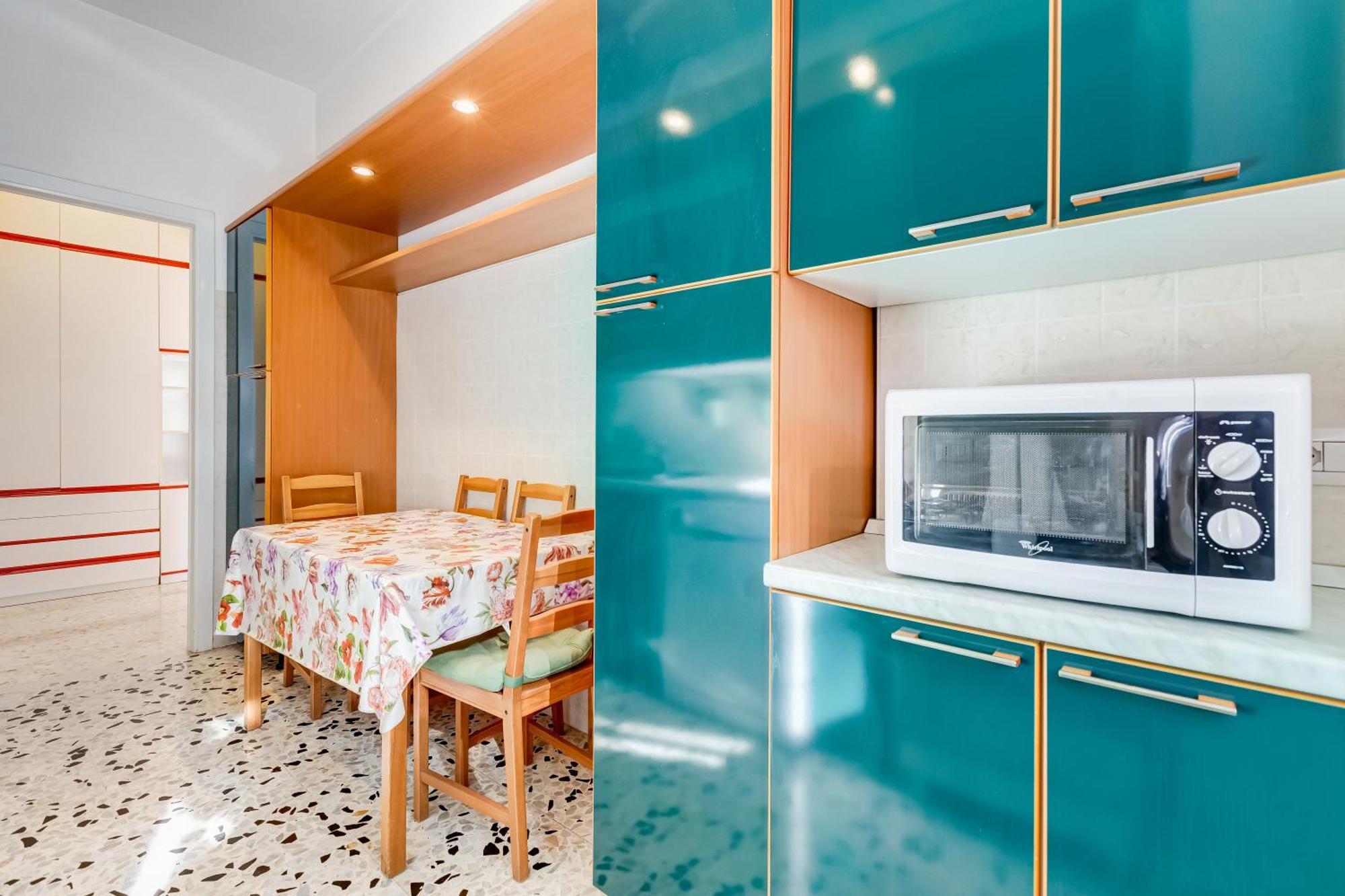 Large With Swimming Pool And Tennis Court Near The Station Appartamento *